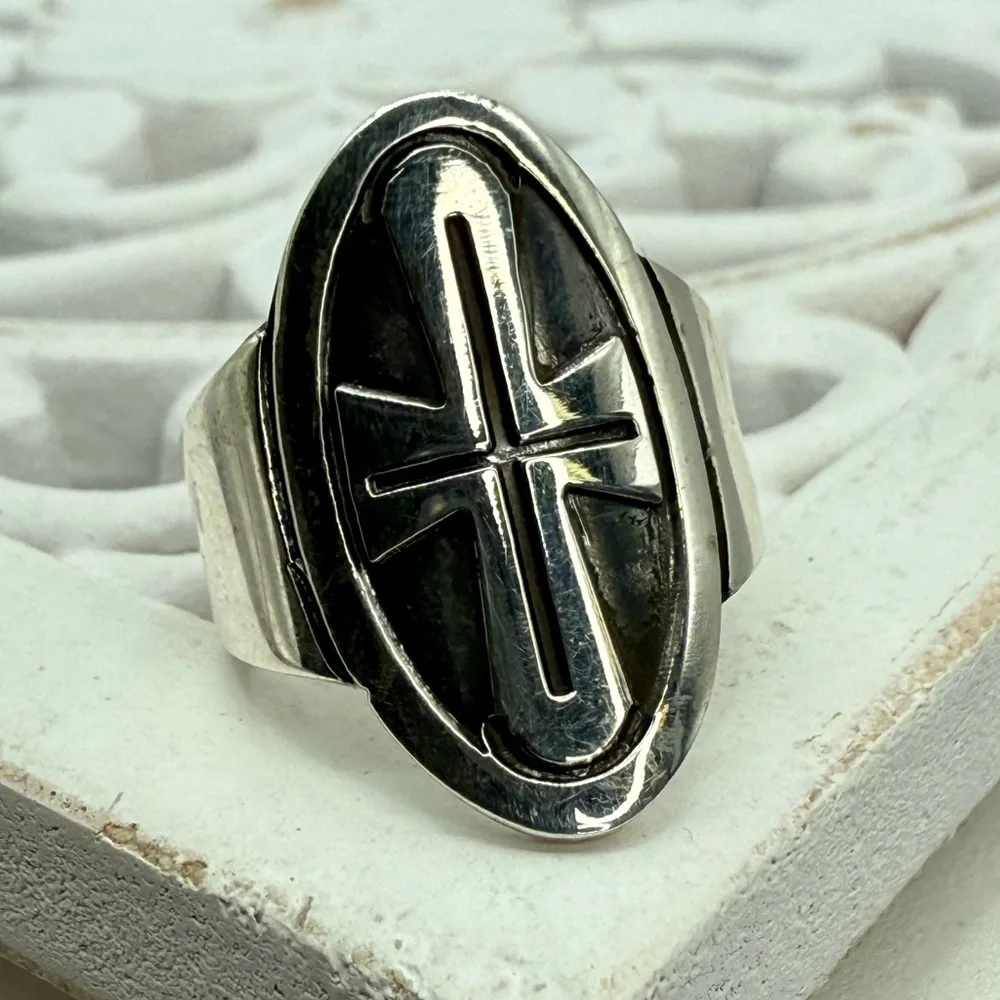 Sterling Silver Cross Ring Size 5 | Oval Shield Design | NWT | Faith Jewelry